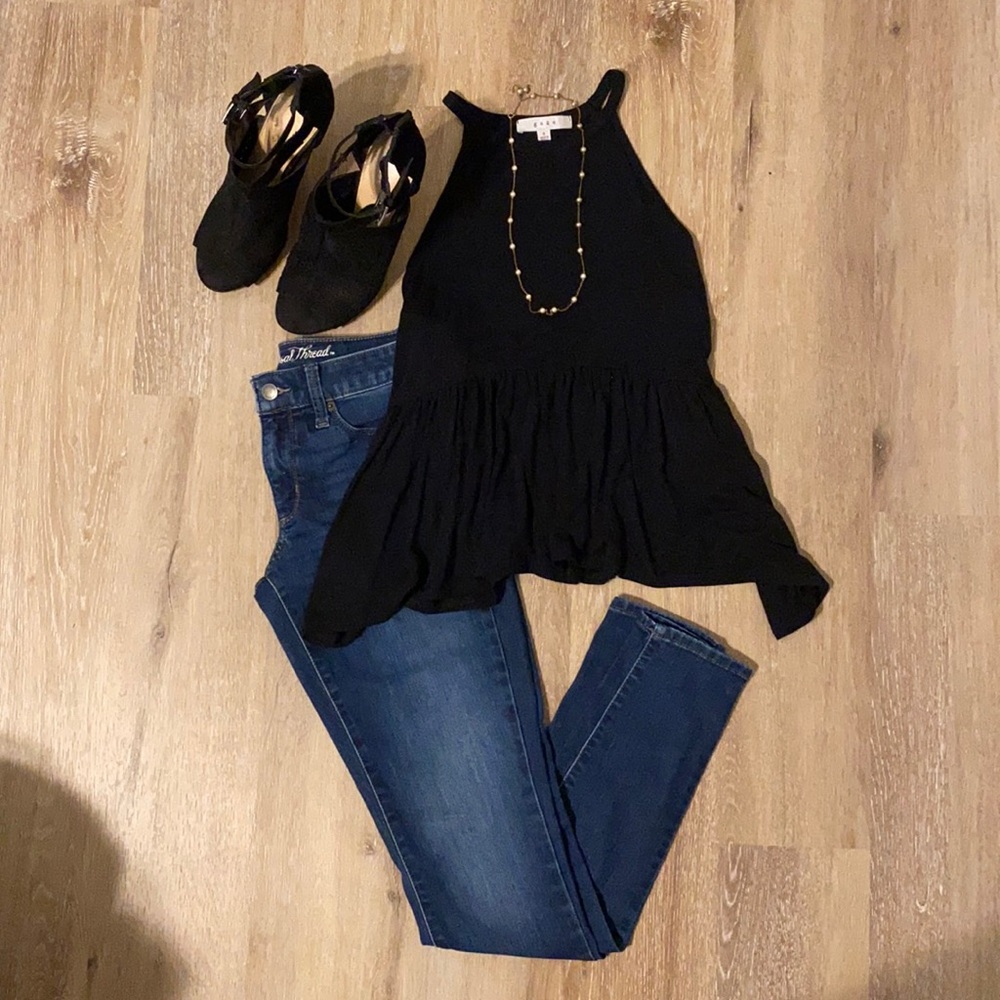 Gaze black peplum tank